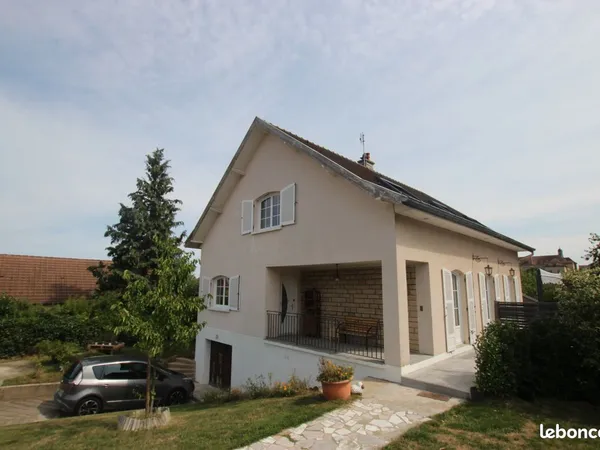 Maison 6 pièces 196 m²