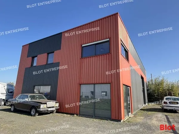 Entrepôt 292 m²