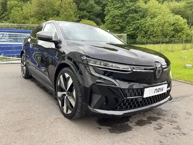 Renault Megane e-tech ev60 220 ch super charge — photo 19