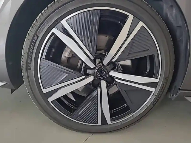 Peugeot 308 sw puretech 130ch s&amp;s eat8 — photo 16