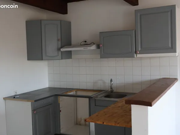 T3 Saint Martin dans immeuble collectif