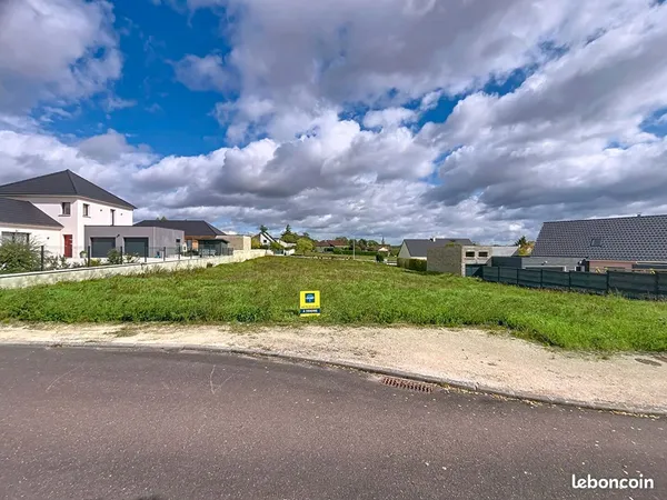 Terrain 1077 m² SPOY