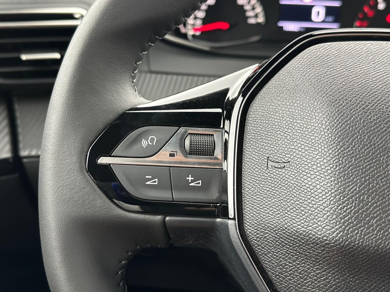 Peugeot 2008 100 s&s bvm6 style — photo 20