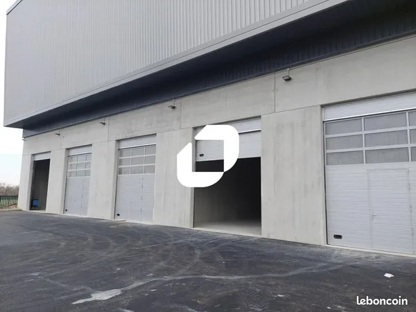 Local d'activité 425 m²