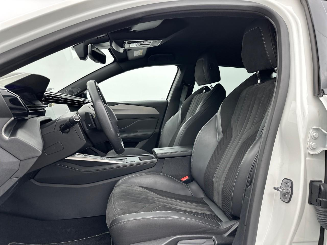 Peugeot 308 sw phev 180 e-eat8 gt — photo 9