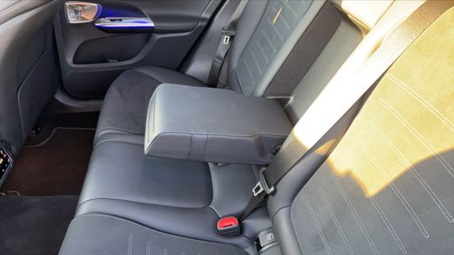 Mercedes Classe GLC 300 de 333 EQ Power 4Matic 9G-Tronic - AMG Line – 2023 – 39085 km – Hybride rechargeable – Boîte Automatique — photo 11