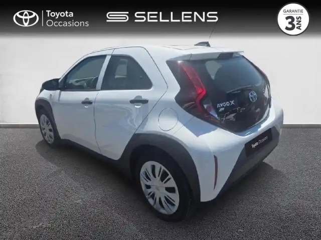 Toyota Aygo X 1.0 vvt-i 72ch active business — photo 2