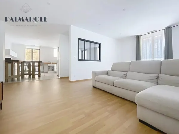 A vendre - Perpignan - Palais des congrès Appartement en rdc avec cours et garage