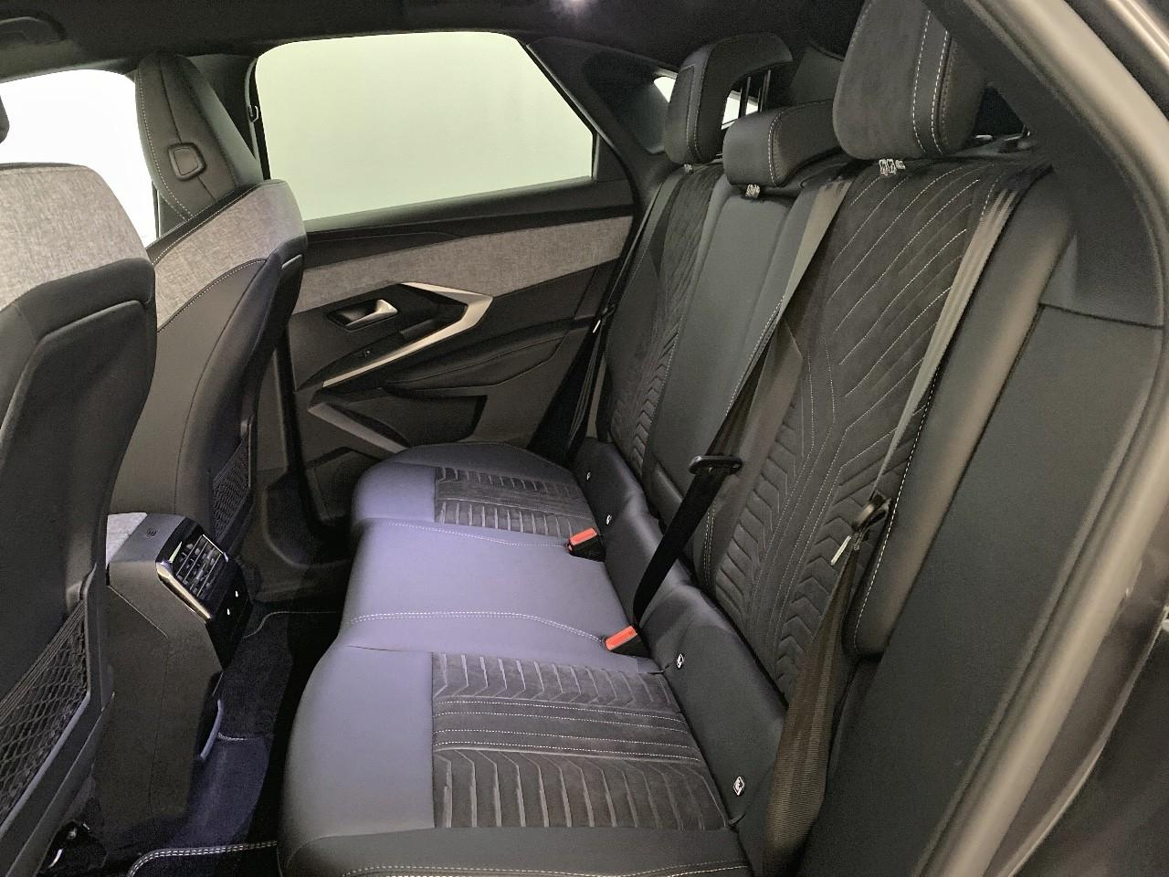 Peugeot 3008 hybrid 145 e-dcs6 gt — photo 10