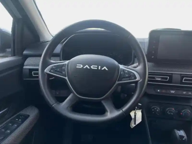 Dacia Sandero 1.0 tce 90ch expression cvt — photo 15