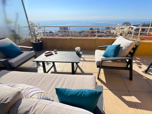 Limitrophe MONACO, vue ler panoramique , garage double
