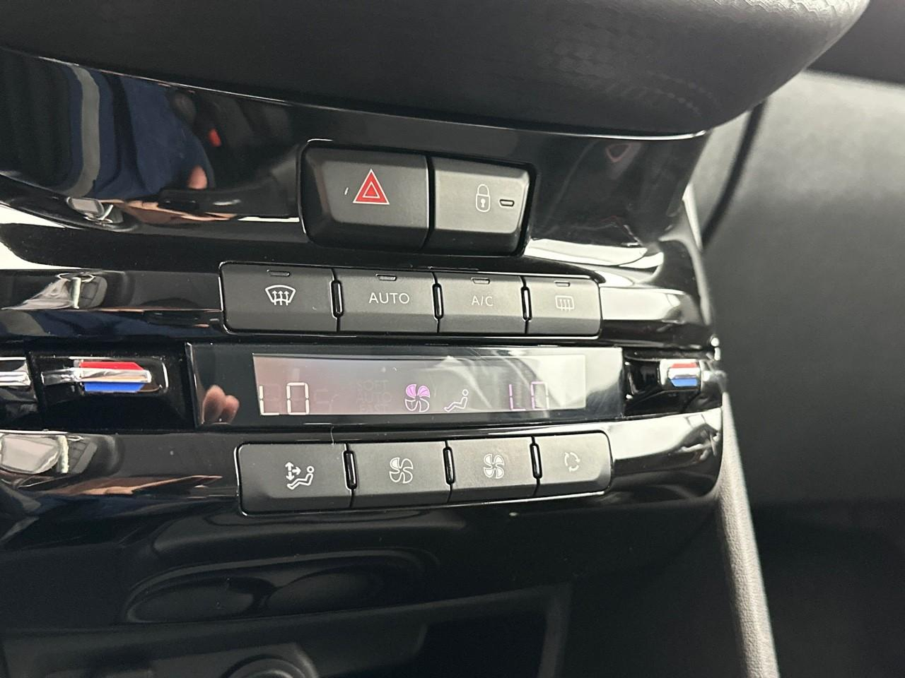 Peugeot 2008 puretech 130ch s&s bvm6 gt line — photo 26