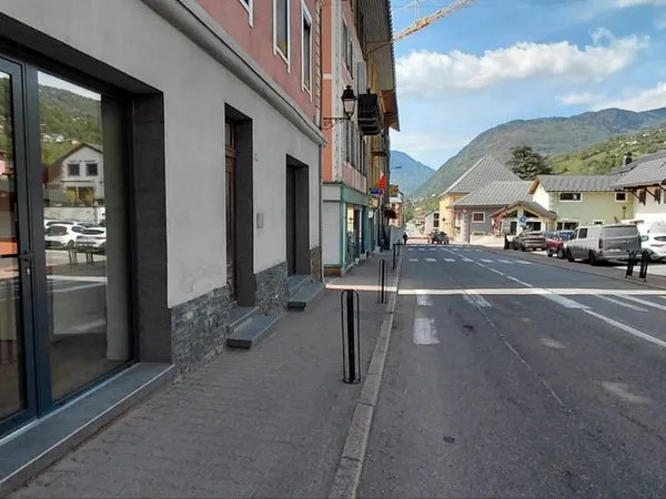 Local commercial