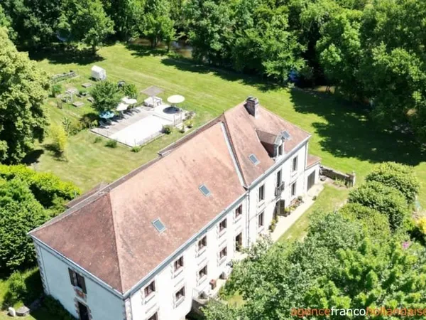 Ancien moulin sur une île privée