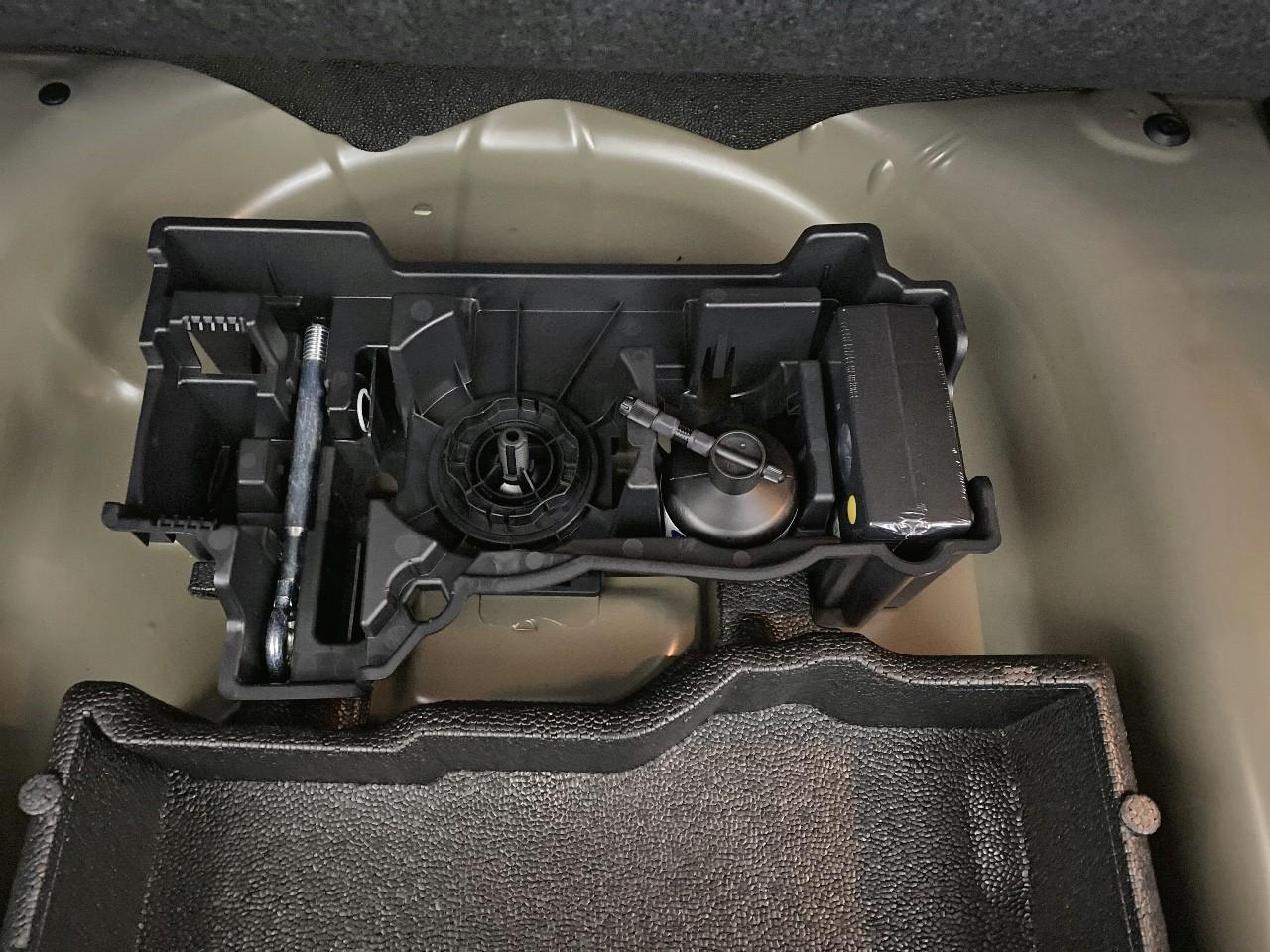 Peugeot 2008 hybrid 145 ch e-dcs6 allure — photo 16