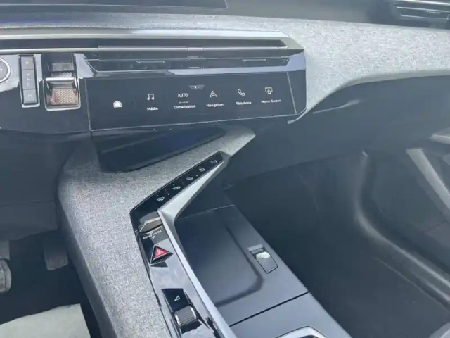 Peugeot 3008 hybrid 136 e-dcs6 — photo 16