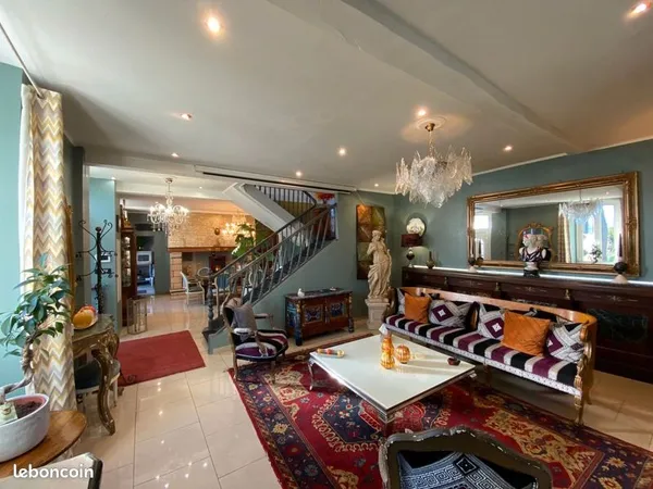 Maison 7 pièces 181 m²