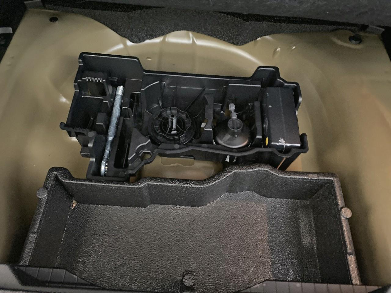Peugeot 2008 hybrid 136 e-dcs6 style — photo 16