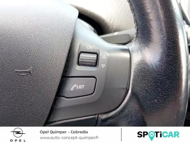 Peugeot 208 1.2 puretech 110ch e6.c allure s&amp;s — photo 9