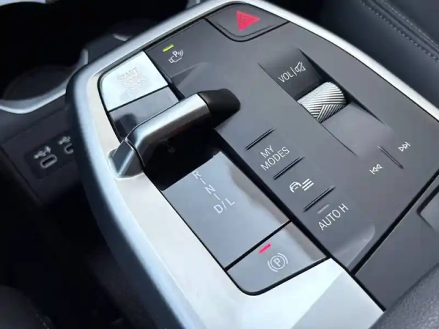 Bmw X1 sdrive 18i 136ch dkg7 — photo 12