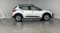 Dacia Sandero 1.0 TCe 110ch Stepway Expression — photo 4