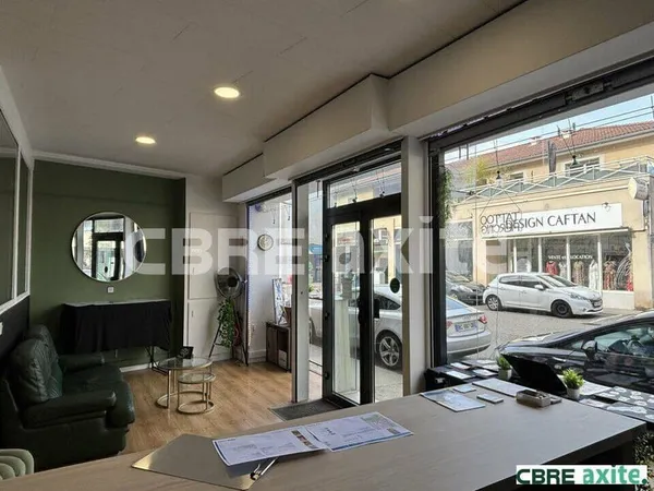 Local commercial 94 m²
