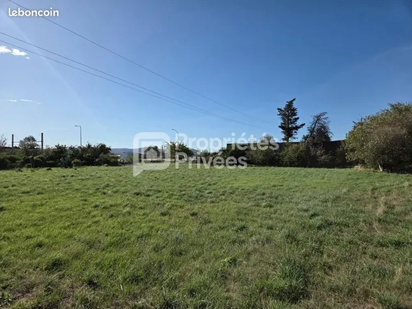 Terrain 2 665 m² Montelimar