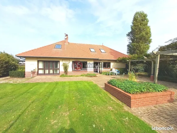 Maison 8 pièces 207 m²