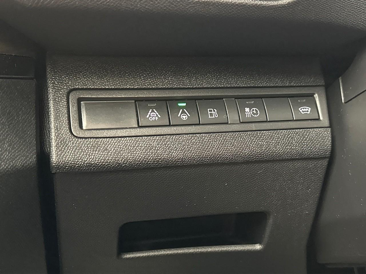 Peugeot 3008 hybrid 225 e-eat8 gt pack — photo 16
