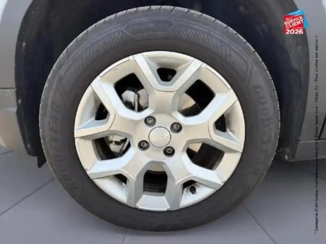 Jeep Avenger 1.2 turbo t3 100ch altitude — photo 10