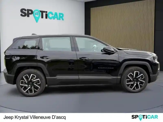 Jeep Compass electrique 213ch 74kwh altitude — photo 21