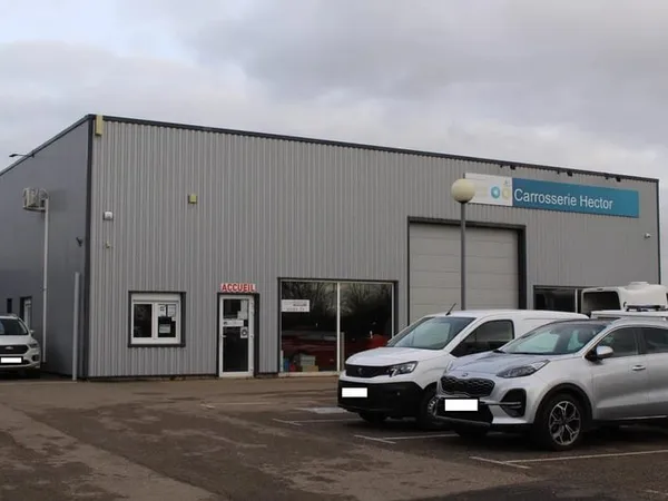 Local d’activité et entrepôt Location Vahl-Ebersing  662m² 2300€
