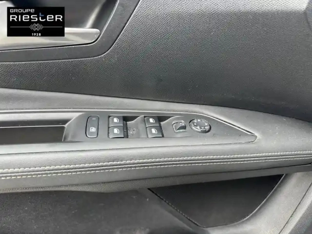 Peugeot 3008 hybrid 225 e-eat8 — photo 18