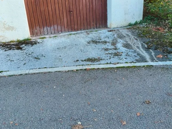 Grand garage accès facile