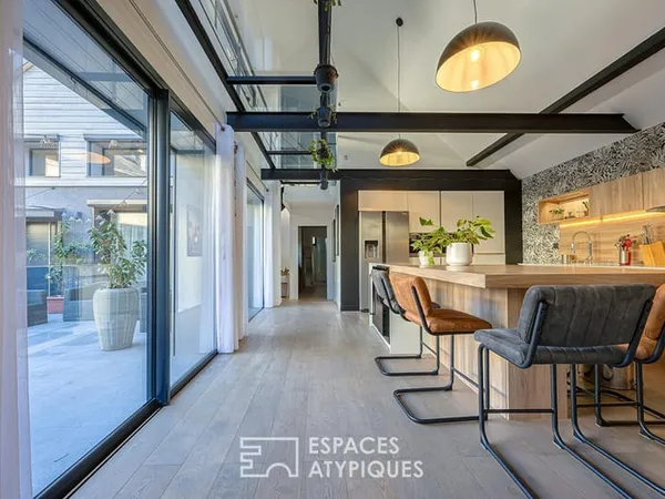 Maison contemporaine avec garage double et place de stationnement