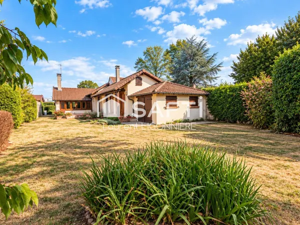 Plain-pied atypique et pièce de vie de 68 m²