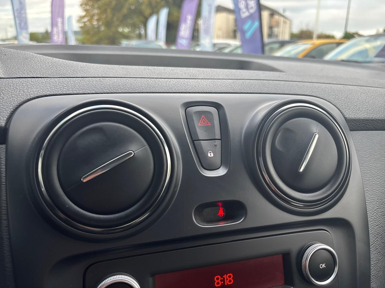 Dacia Lodgy 1.5 blue dci 95ch ambiance — photo 17