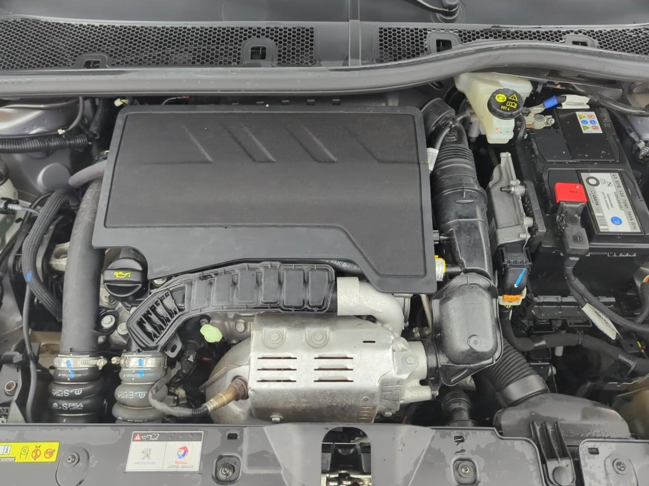 Peugeot 2008 puretech 130 s&s eat8 style — photo 16