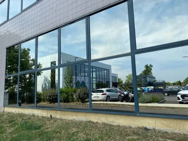 Bureau 400 m²