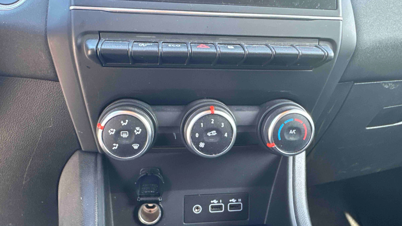 Renault Captur TCe 100 GPL — photo 17