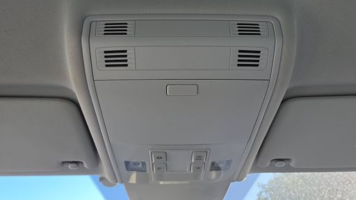 Volkswagen Golf Sportsvan 1.4 TSI 125 DSG7 - Carat – 2017 – 136024 km – Essence – Boîte Automatique — photo 12