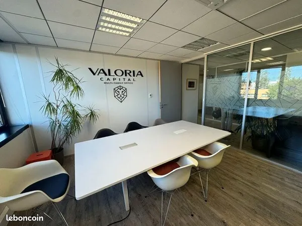 Bureau 106 m²