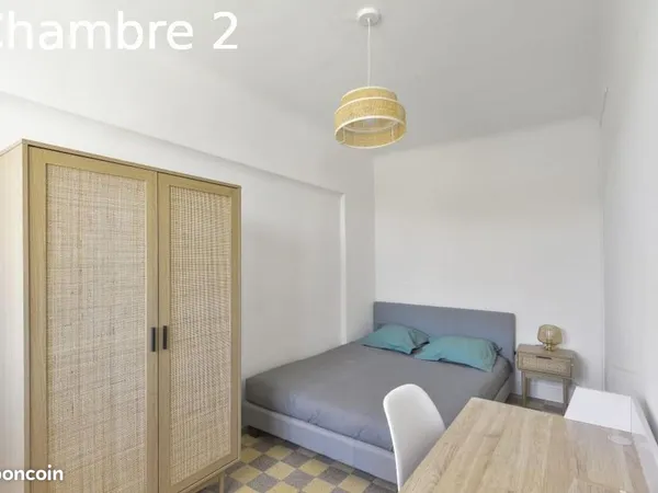 Studio 1 pièce 11 m²