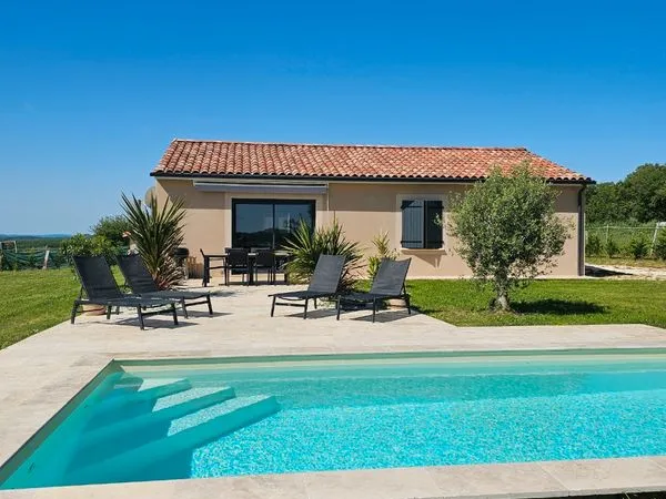Maison climatisée avec piscine
