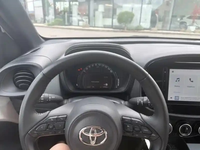 Toyota Aygo 1.0 vvt-i 72 dynamic — photo 14