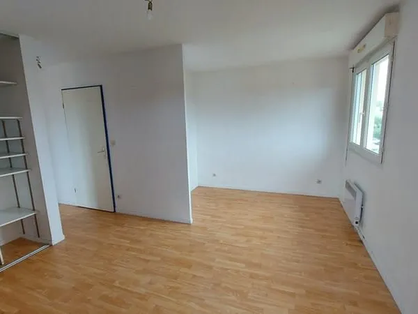 Blagnac - Appartement T1bis avec balcon et parking - Proche IUT - Centre commercial