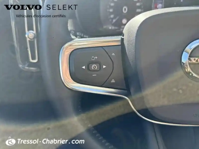 Volvo Xc40 d4 awd adblue 190 ch geartronic 8 first edition — photo 19