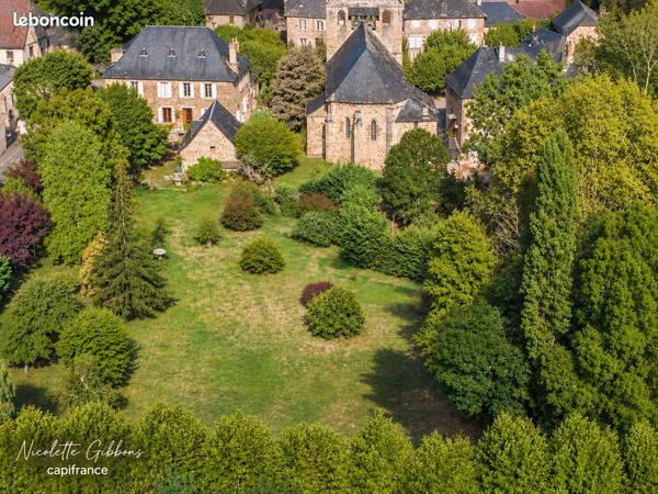 Maison 12 pièces 274 m²