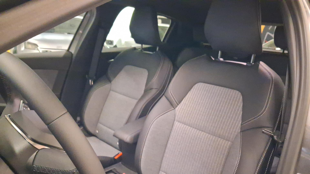 Renault Clio TCe 90 ch GSR2 — photo 11
