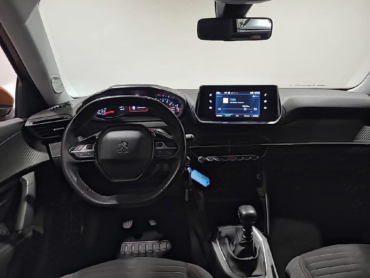 Peugeot 2008 puretech 100 s&s bvm6 active — photo 12